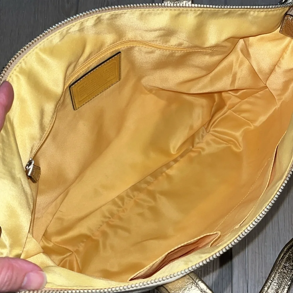 Coach Glam Poppy “Made for me by Coach” Should Bag Style 14979 - Picture 11 of 16